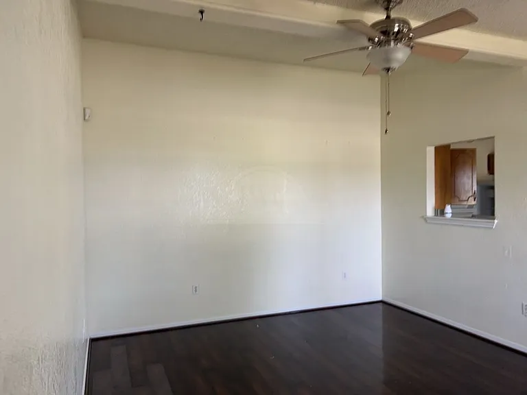 2224 Spicewood Dr — Photo 3