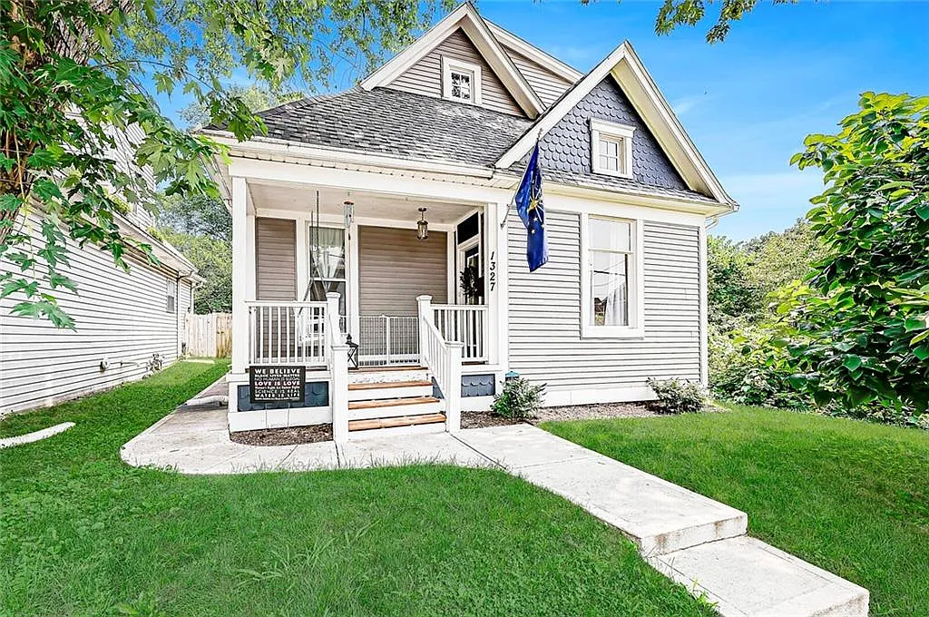 1327 Wright St photo 1
