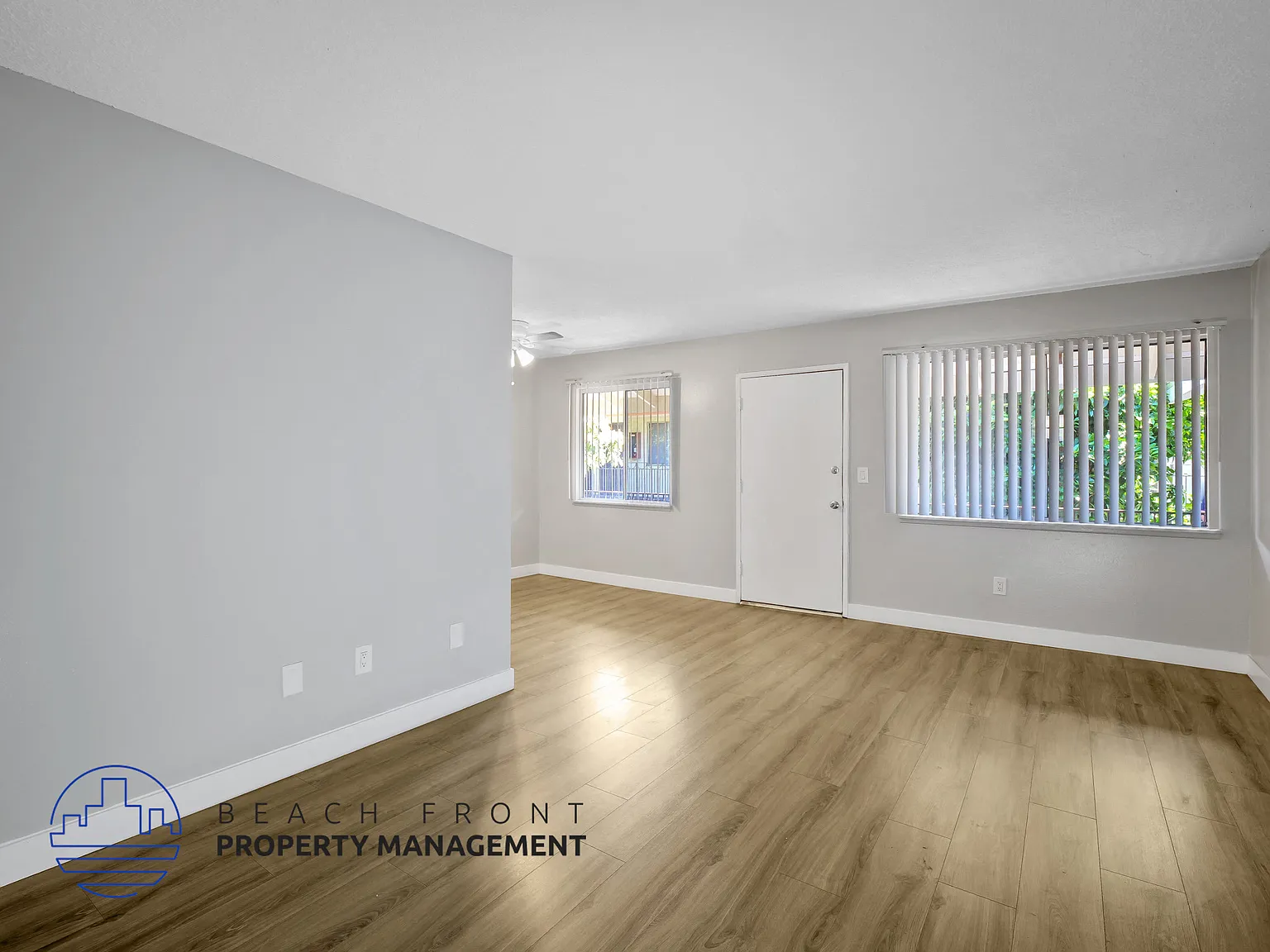 1545 Pine Ave. — Photo 3