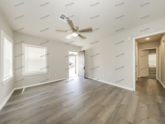 4th image of 1142 SE 19th St