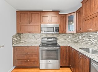 111 Dekoven Dr APT 909, Middletown, CT 06457