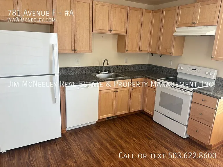 781 Avenue F #A — Photo 4