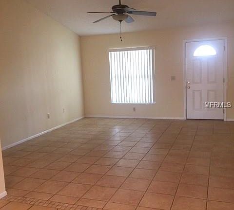 4th image of 12 Wagon Cir
