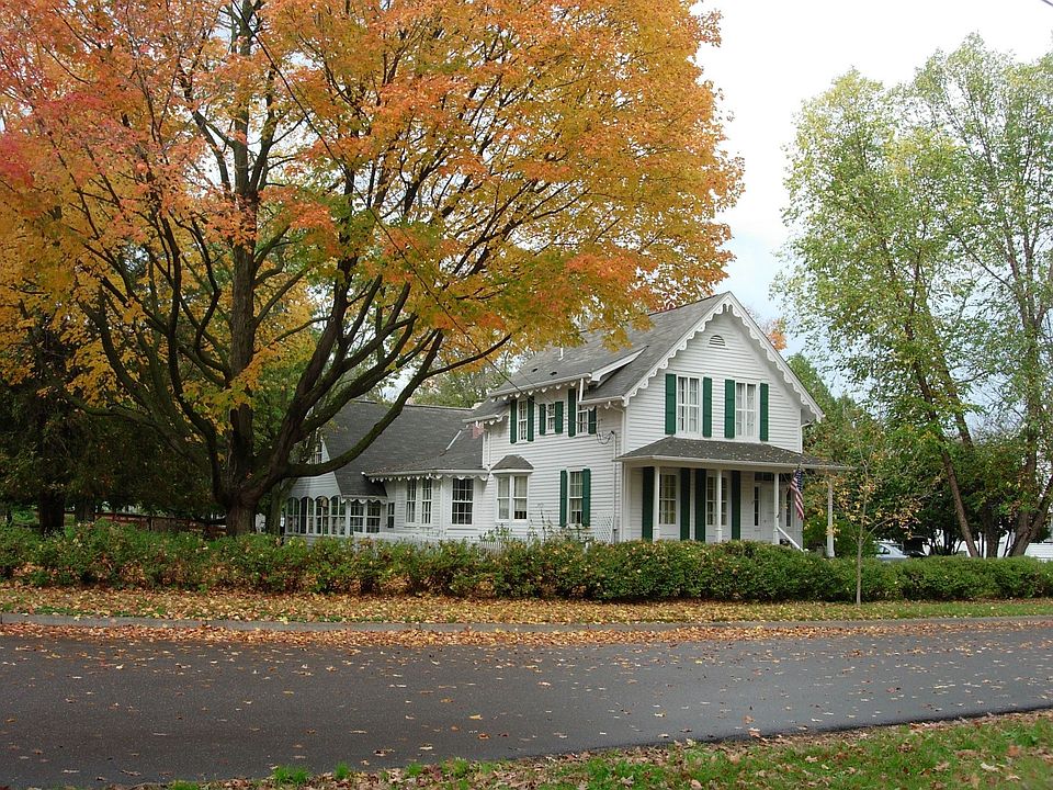 facade and shaded south side