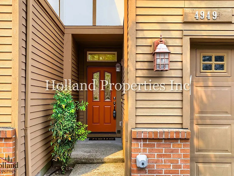 4949 SW 141st Ave — Photo 3