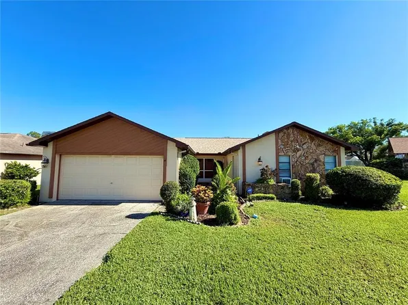 7329 Chinaberry Ct, Port Richey, FL 34668