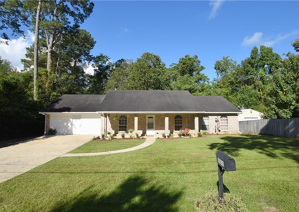 1st image of 65049 Honeysuckle Ln