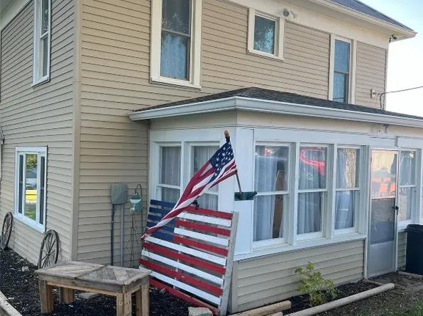 707 High St, Ladora, IA 52251