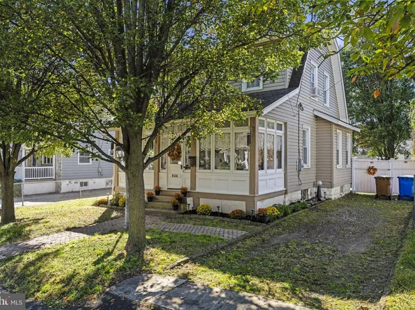 936 Locust Ave, Bensalem, PA 19020