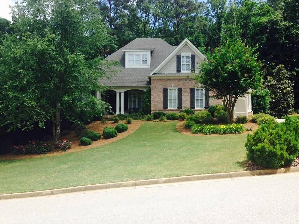 9806 Forest Hill Dr photo 1