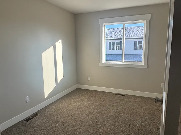 2400 Virlow St — Photo 12