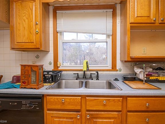 4th image of 60830 Shaver Hill Rd