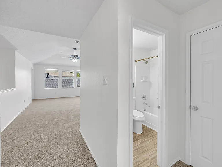 13221 Elmhurst Dr — Photo 28