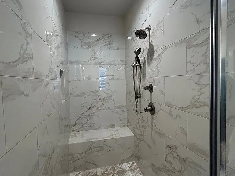 1713 Fabian Dr — Photo 2