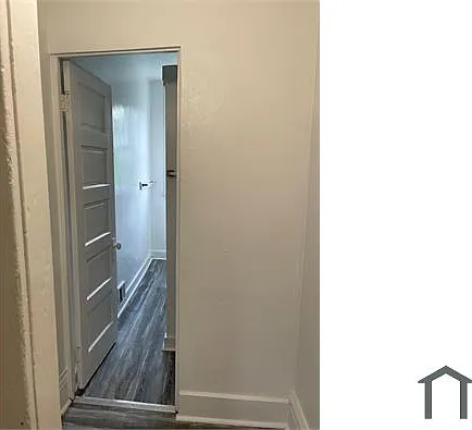 2613 Webster Ave — Photo 5