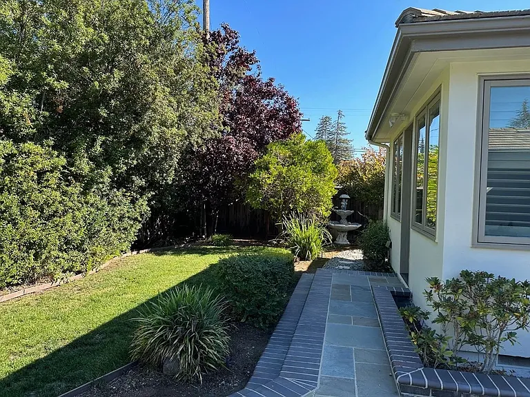 545 Clark Ct — Photo 12
