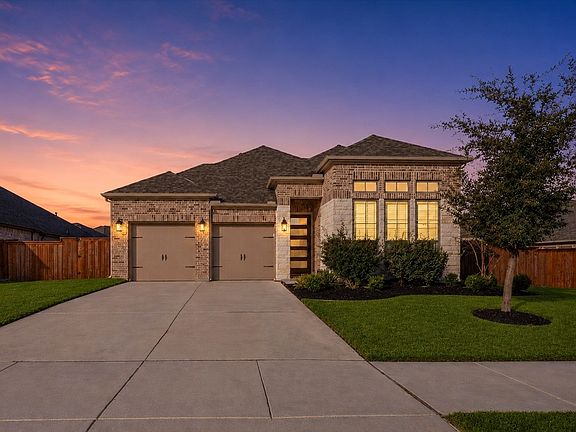 2nd image of 2084 Roquette Dr
