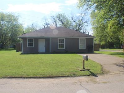 1132 Alvarado St, Cleburne, TX, 76031