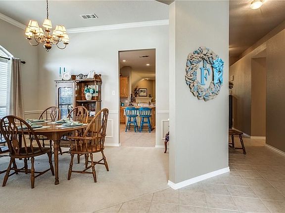 4th image of 801 Oak Hill Ct