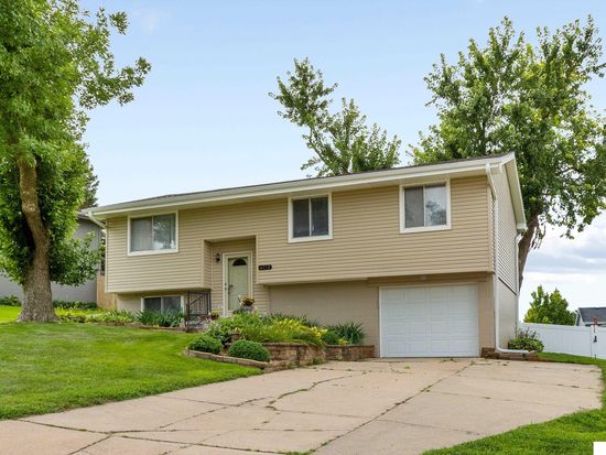 4112 N 213th Cir, Elkhorn, NE 68022