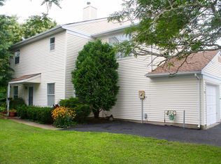 112 Pebble Rd, East Windsor, NJ 08520