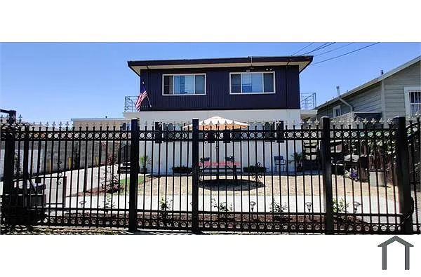 Building Photo - 9633 Birch St #2