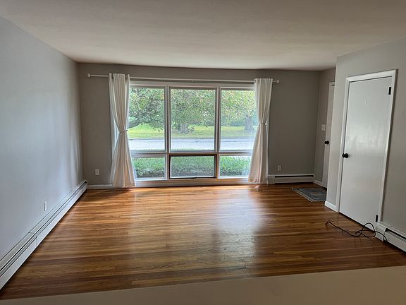 4th image of 11A Brierway Dr #A