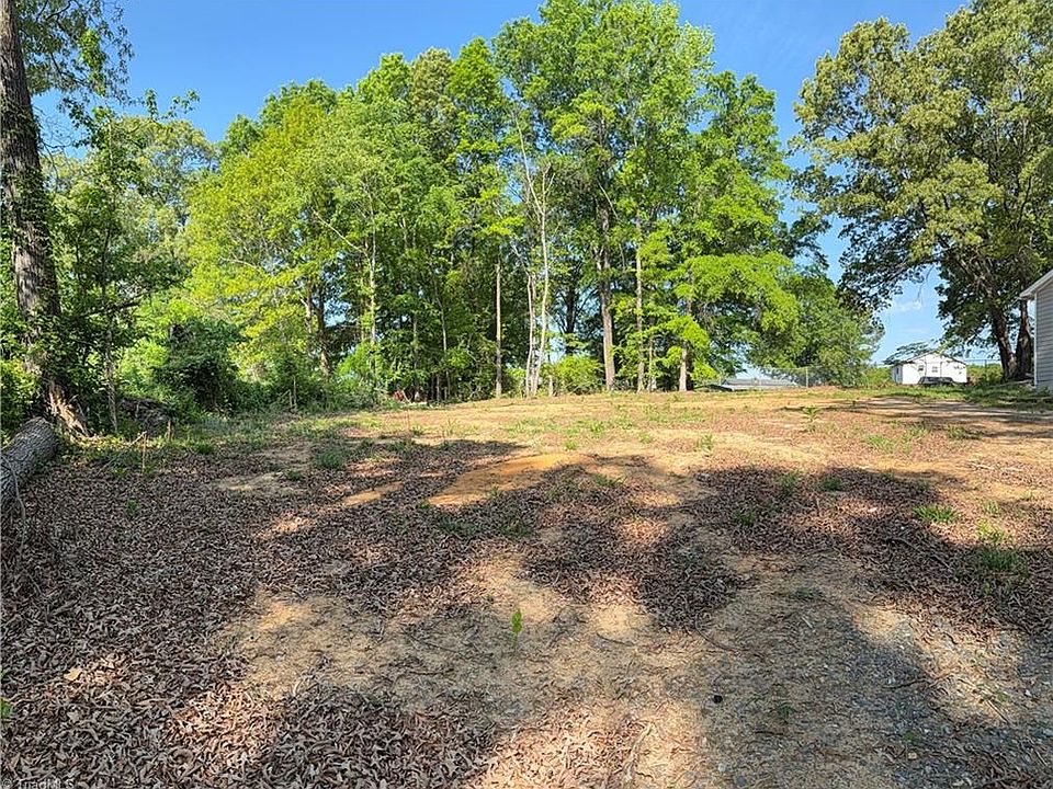 2nd image of 600 North St Lot 8