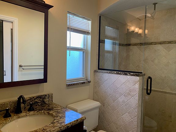 4th image of 2147 Nottingham Dr