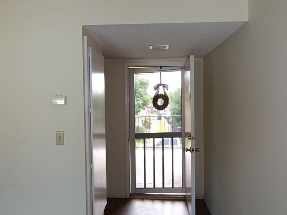 2nd image of 321 W Mountain View Ave APT D