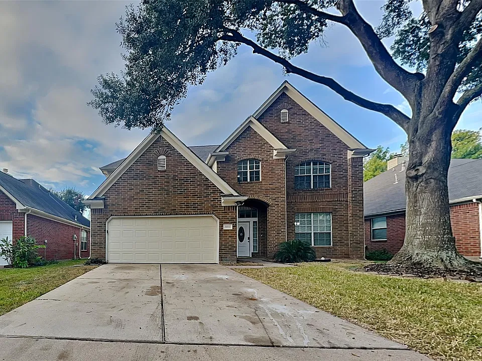 19731 Oakwood Falls Trl