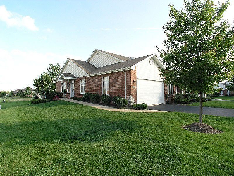 1st image of 10855 Canterbury Dr