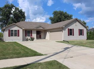 4916 45th St, Kenosha, WI 53144
