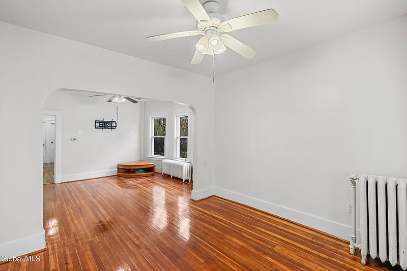 4th image of 52-54 Southern Boulevard #2