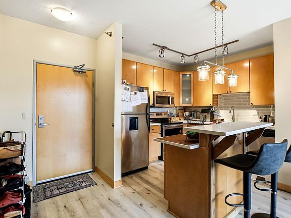 4th image of 2600 University Ave SE APT 210