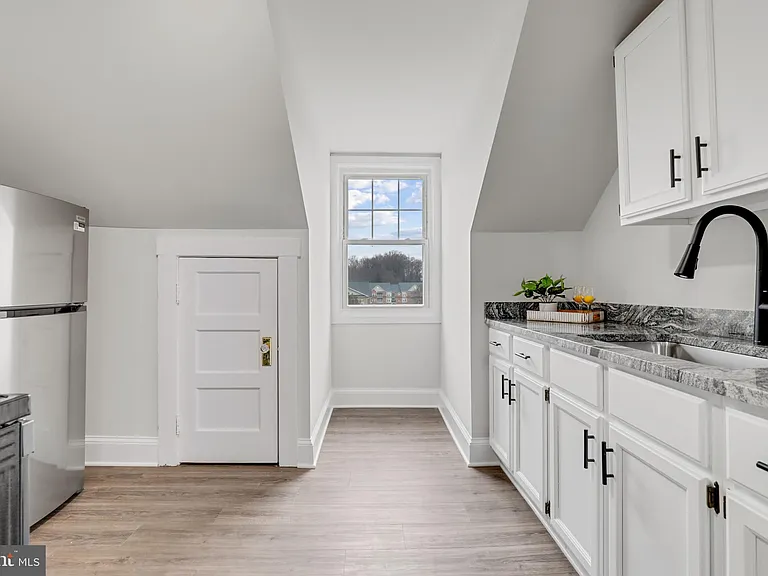 707 N Hickory Ave #3 — Photo 7