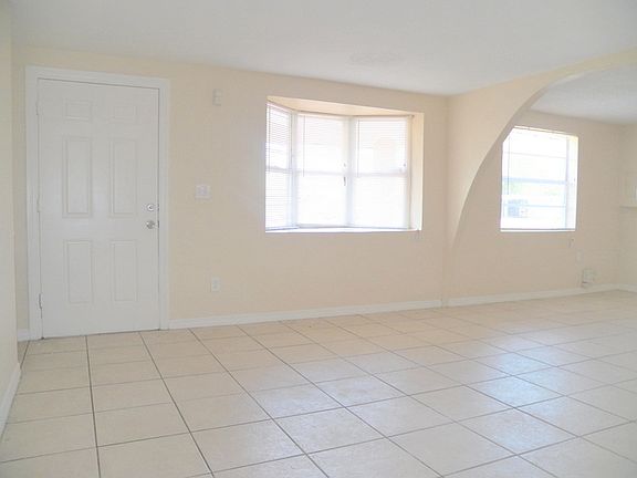 2nd image of 5608 Terra Ceia Dr