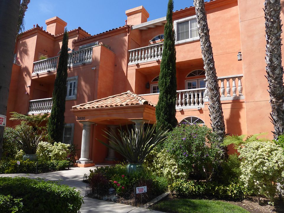 Front entrance from Third Avenue