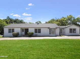 140 Azalea Dr, Biloxi, MS 39530