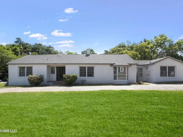 140 Azalea Dr, Biloxi, MS 39530