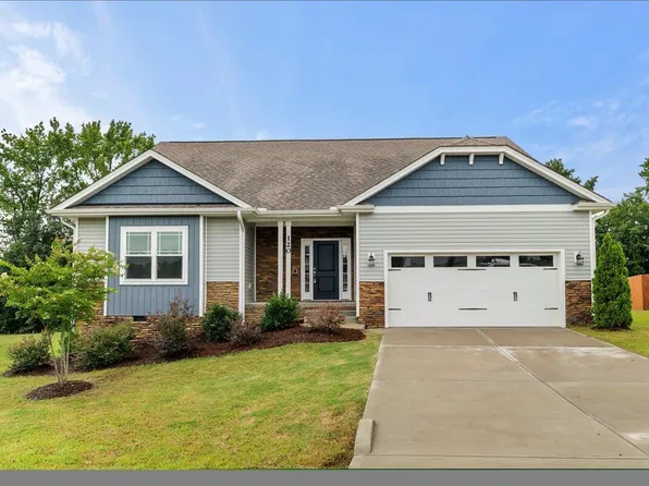 120 Bushel Basket Dr, Benson, NC 27504