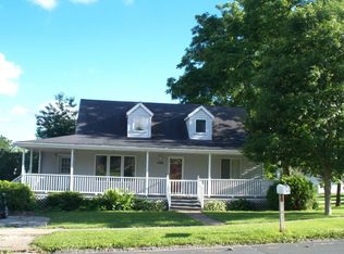 408 E Fremont St, Spring Valley, MN 55975