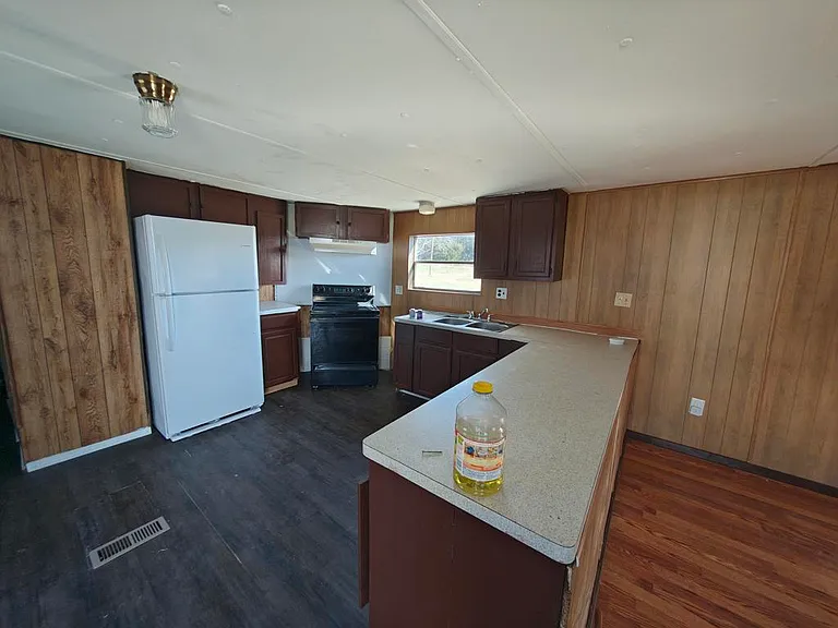 133 Private Road 3376 — Photo 3