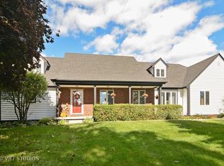 2100 Mulguy Dr, Inverness, IL 60010