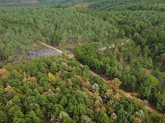 3rd image of 16508 Round Mountain Rd