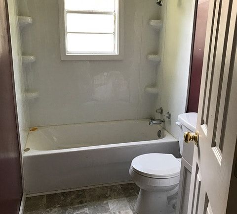 4th image of 606 Huddleston St