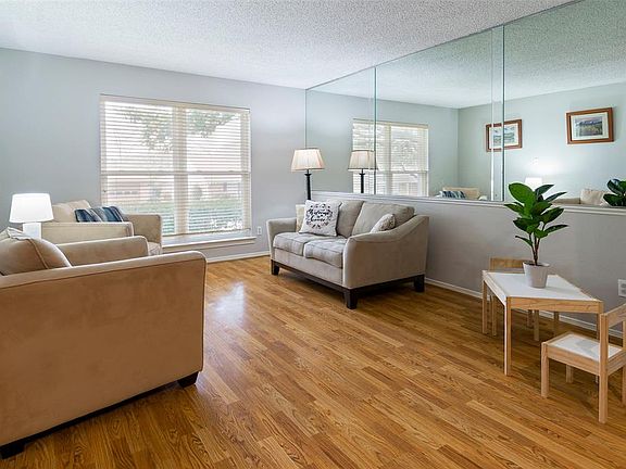 4th image of 3732 Lawndale Ave