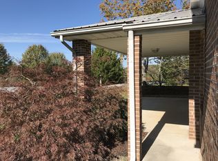 3208 Alton Dr, Kodak, TN 37764