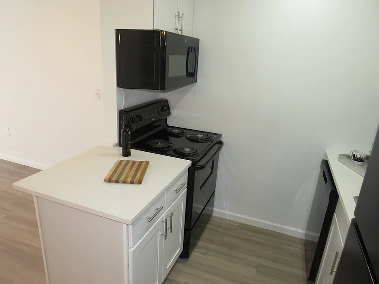 Shadowtree Apartment Homes — Photo 50