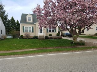 2909 McKee Rd, Erie, PA 16506